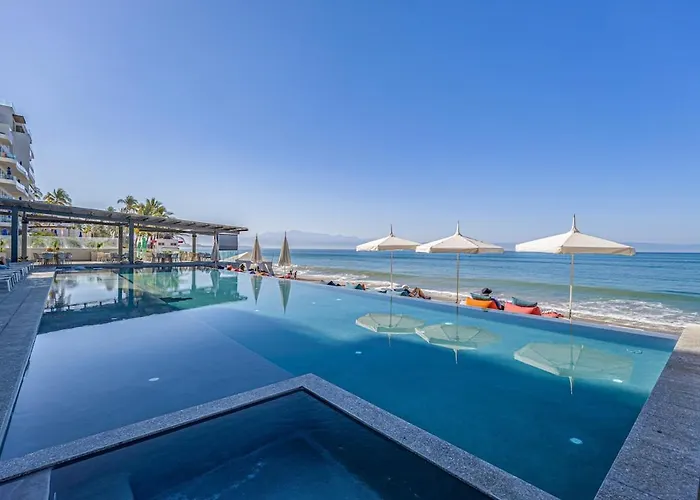 New Luxury 3 Bedroom Condo Udara - Beach - Pool - Spa Bucerias