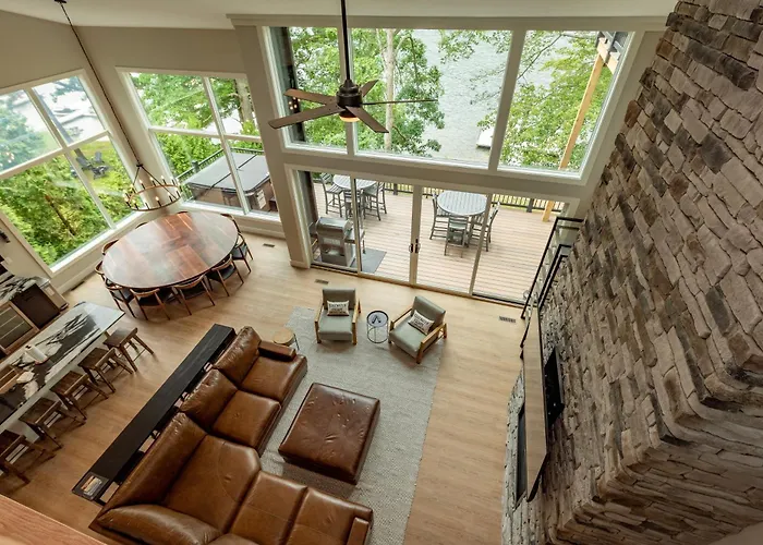 Edgewater Escape By Railey Vacations Villa McHenry