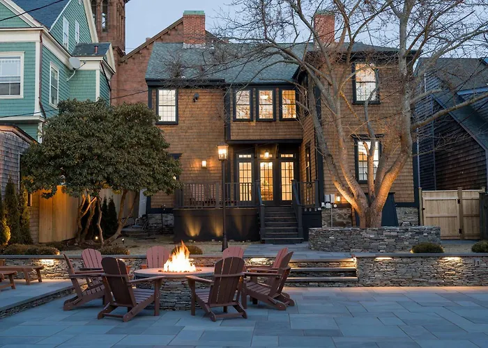 The Royce Newport Luxury Historic Retreat Villa