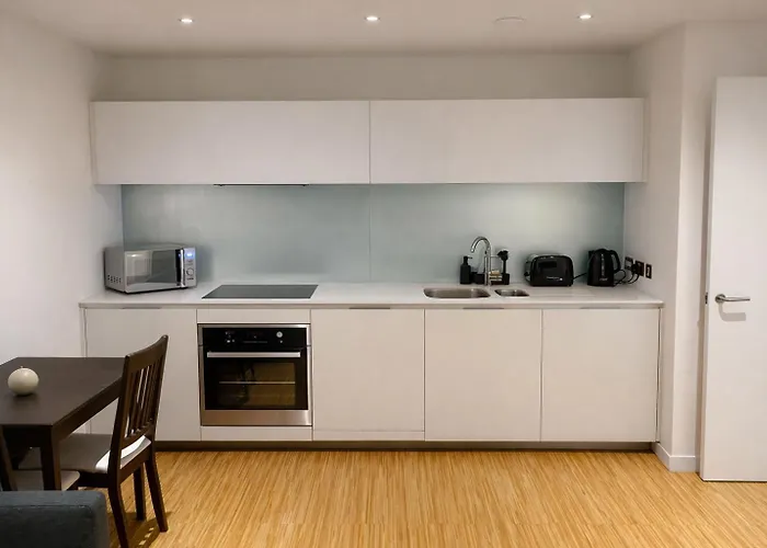 18 Wingate Square Villa London