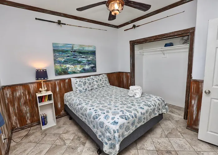 The Turtle House Is Beachfront And Boasts An Unobstructed View Galveston