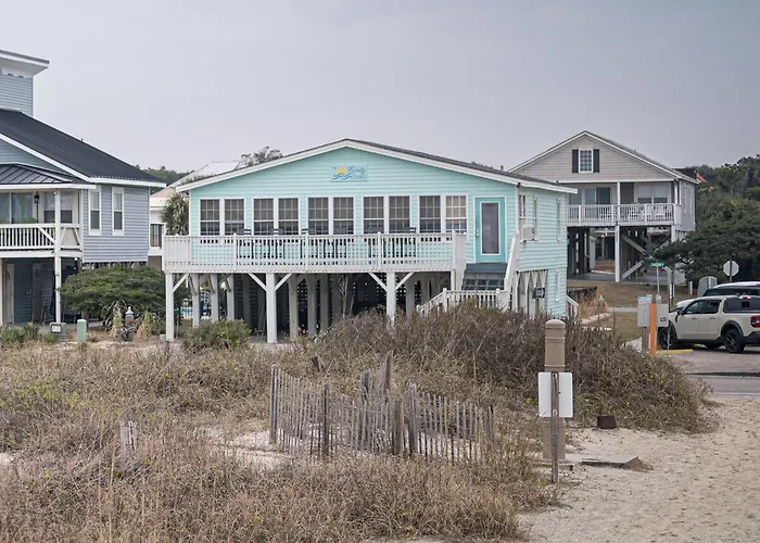 Family Tides! Steps To Sand, Pool! Fun For All! Oak Island