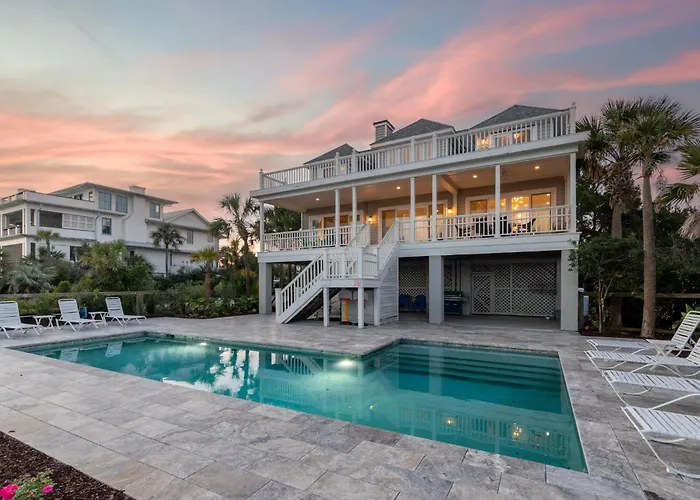 Seascapes 714 Ocean Blvd. Charming, Ocean Front, Private Pool Villa Isle of Palms
