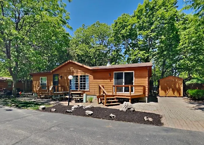 Put-In-Bay Island Club #71 Villa