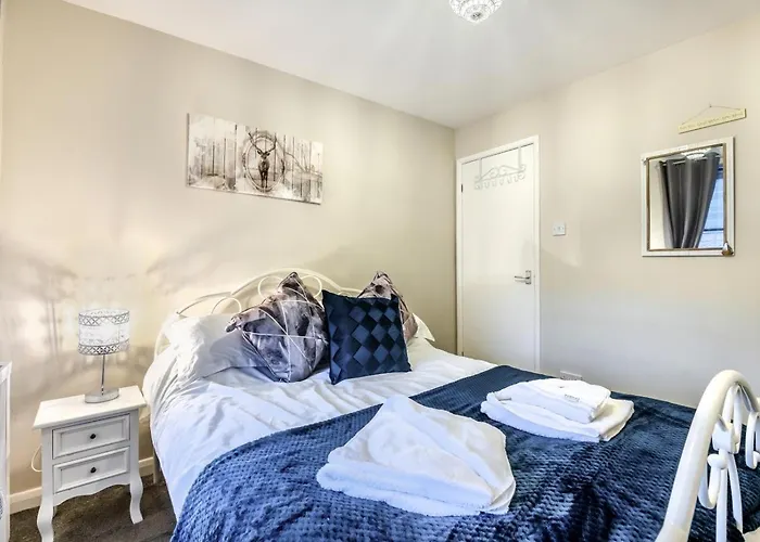 3 Bed In Whitby Oc-W418 Villa