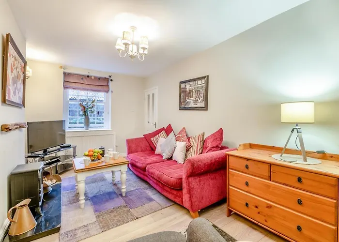3 Bed In Whitby Oc-W418 Villa