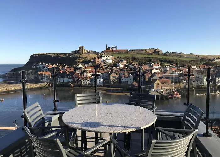 3 Bed In Whitby Oc-W957