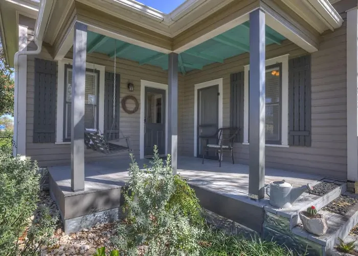 Austin Haus Villa Fredericksburg