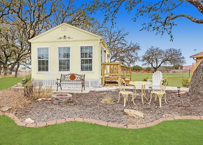 Karas Cottage Johnson City