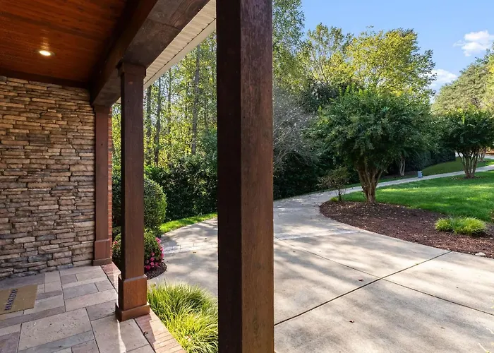 Lakeside Landing By Avantstay Mooresville