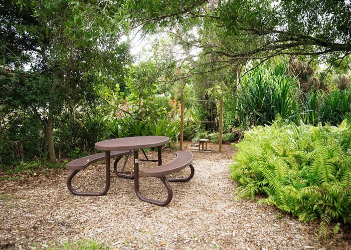 1Mi To Beach Jungle Bungalow 1 Acre With Pool Englewood