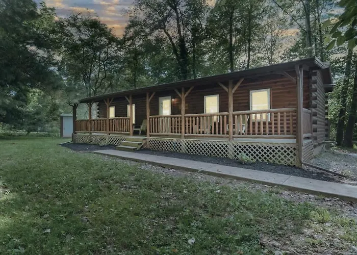 Copperhead Cabin- Hocking Hills Hot Tub Games Logan