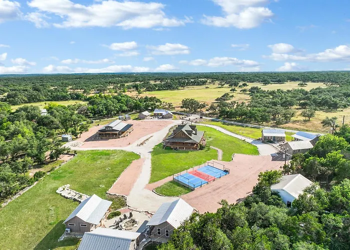 Rustx Ranch Unit 4- Lakehouse Wimberley