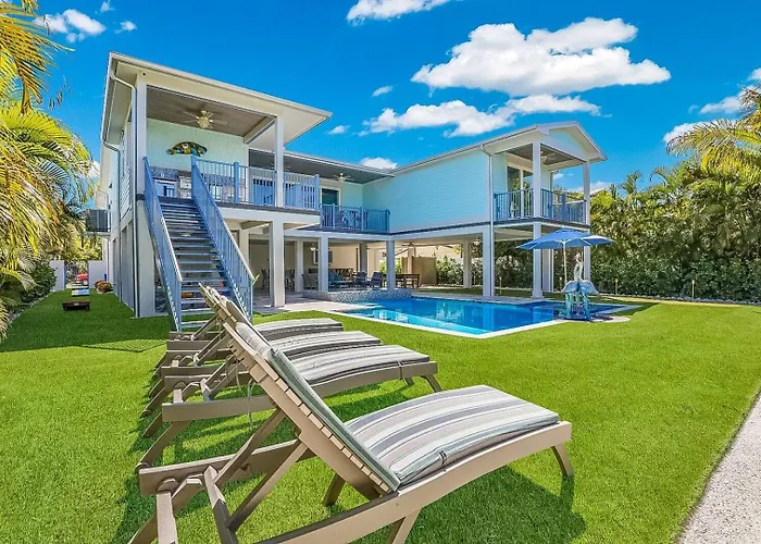 Manatee Lookout - Canal Front, Pool, Spa, Dock, Putting Green By Anna Maria Life Vacation Rentals