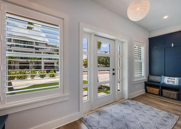 Coconut Hut - Pool & Spa, Pool Table, Putting Green By Anna Maria Life Vacation Rentals