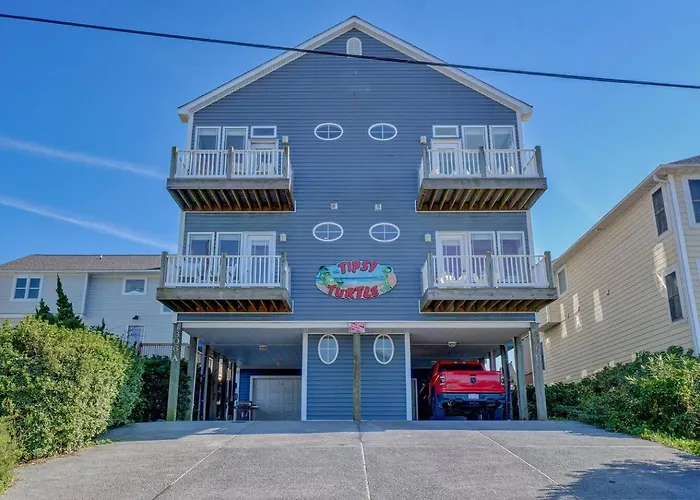 Tipsy Turtle North- Oceanfront Oasis - Pool - Dog Friendly Villa Surf City
