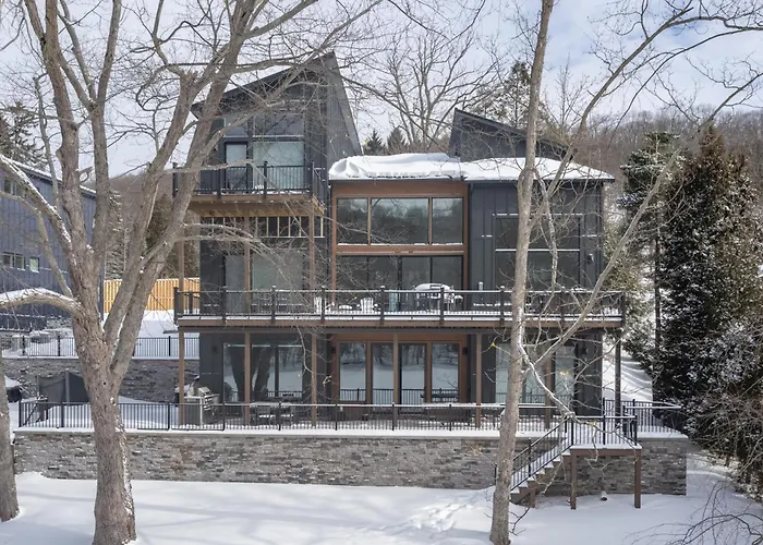 Edgewater Escape By Railey Vacations Villa McHenry