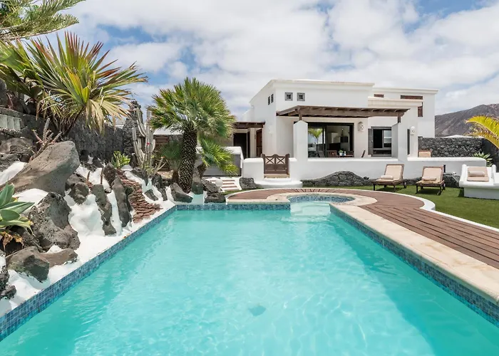Villa Faro Park With Private Pool Playa Blanca 