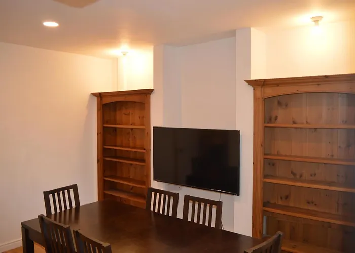 The Crandale Road House Villa Bath
