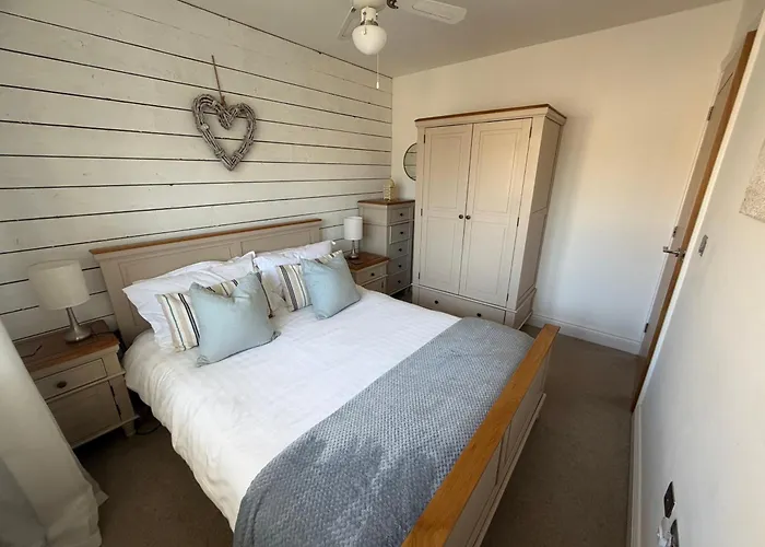 Whitby-Captains House Whitby - 4 Bed Luxury Holiday Home
