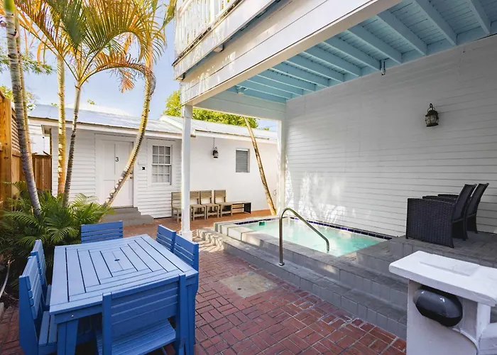Bananas Foster Guesthouse Key West