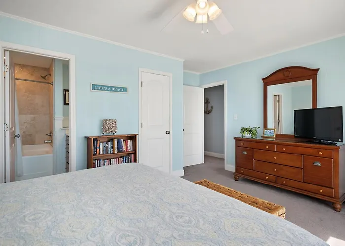 Spoiled Rotten By Oak Island Accommodations