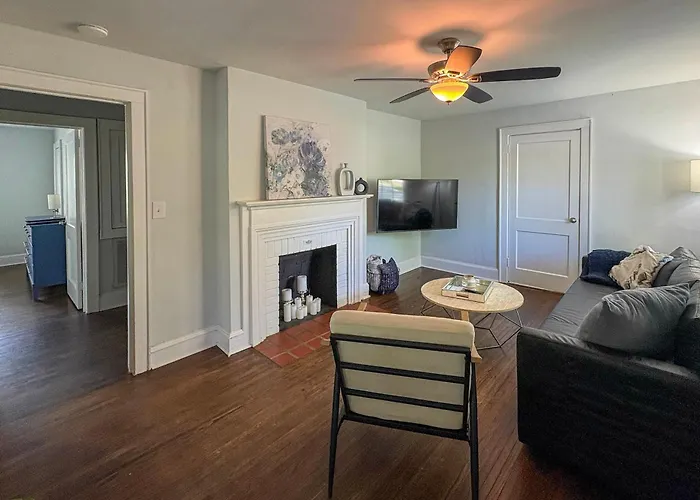 3 Mi To Dtwn Charlotte! Quiet Haven W/ Fenced Yard Villa