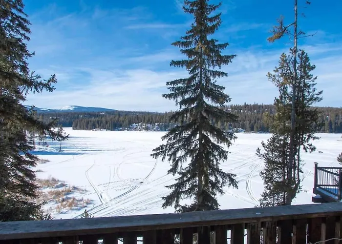 Idabel Lake Getaway Near Kelowna & Big White