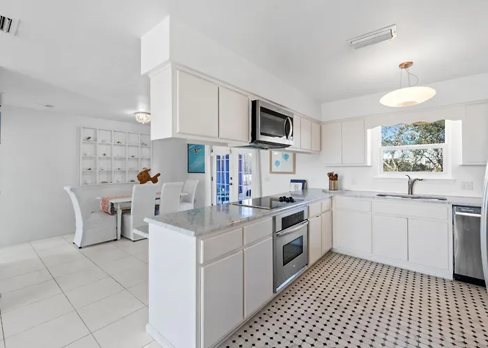 Blue Moon By Pristine Properties Vacation Rentals Cape San Blas