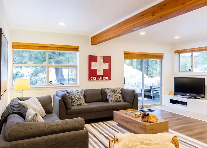 Ski In Out, Great Location, Free Shuttle Bus Whistler