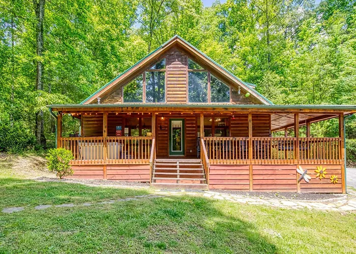 Sweet Seclusion, Hot Tub, Air Hockey, Wifi, 560 Free Tickets Each Paid Day Villa Sevierville