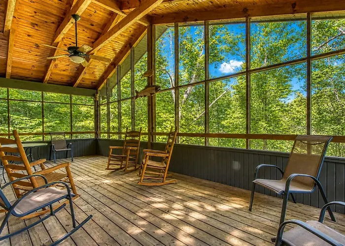 Mountain Lake Lodge, Hot Tub, Theater Room, 560 Free Tickets Each Paid Day!!! Sevierville