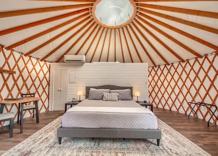 Ot 3515H Texas Yurt Haus Horned Frog Villa New Braunfels