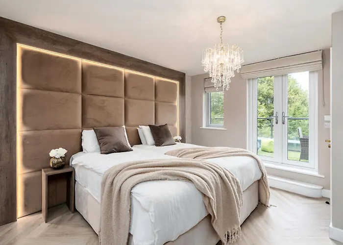 Riverside Villas Manchester