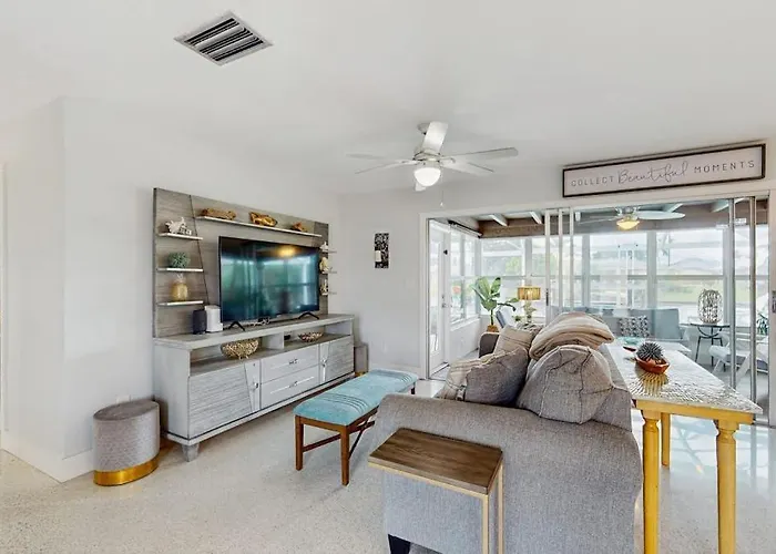 Redfish Cove Getaway Villa Cape Coral