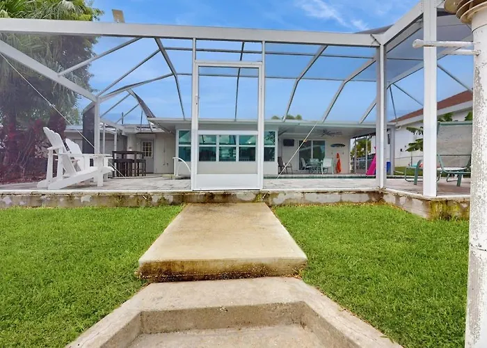 Redfish Cove Getaway Villa Cape Coral