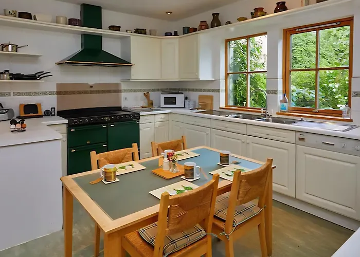 Kintaline House Benderloch-Spacious Well Equipped Home On Small Eco Farm, By Beach Woods Islands Oban