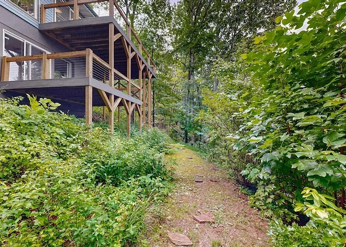 Elevation Station Villa Black Mountain