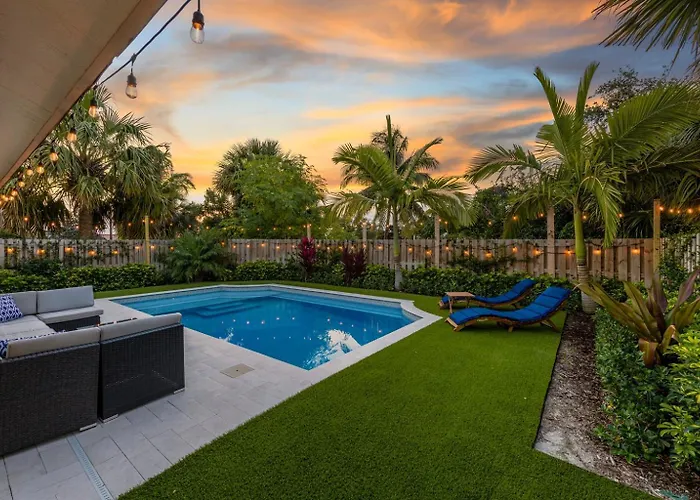 Modern Comfortable Stay!Sleeps 8! West Palm Beach
