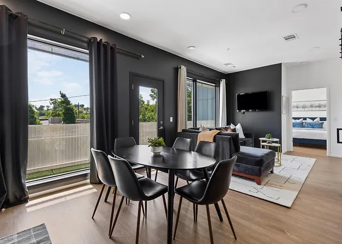 Gulch Condo With Pool Gym Private Patio & Garage Nashville