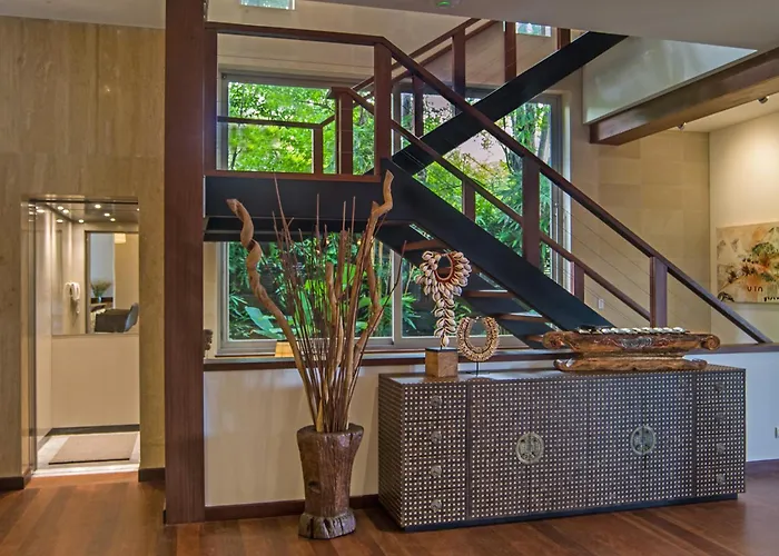 The Luxe Bali - Luxury 3 Bedroom Cliff Ocean Edge Villa Uluwatu