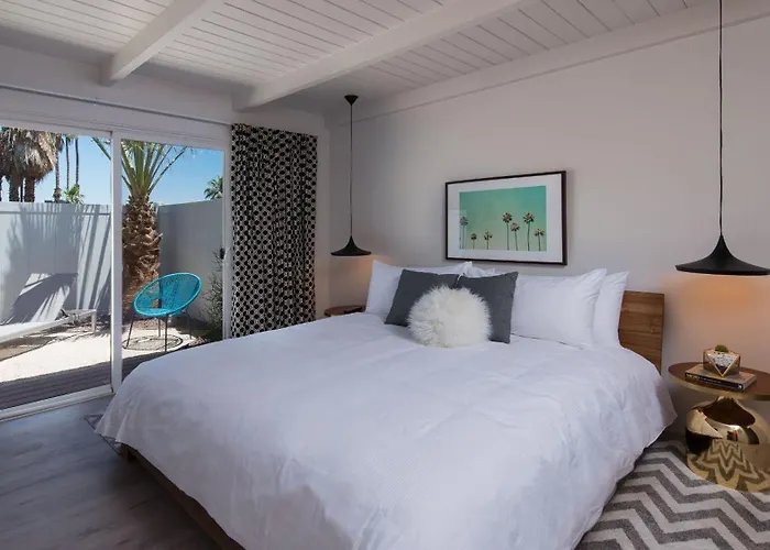 The Weekend By Avantsay Palm Springs