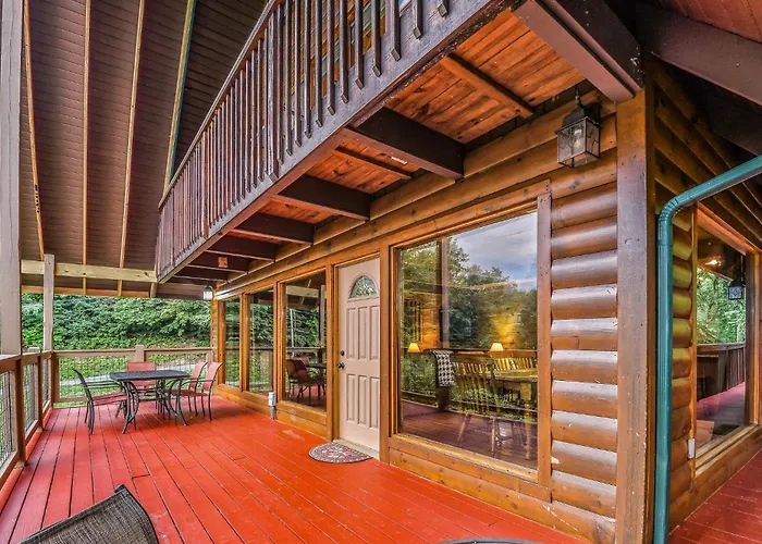 Bearly Hidden Ridge Cabin Gatlinburg