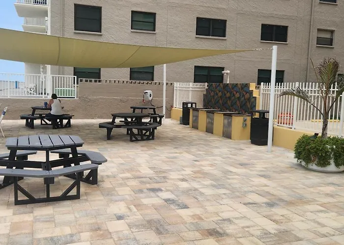 Holiday Villas III #311 Just Steps From The Beach Clearwater Beach
