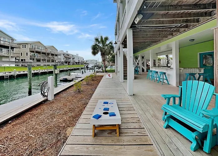 Driftwood Villa Surf City