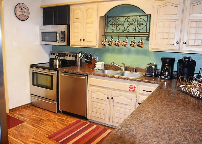 Claim Jumper Townhouse 16 Villa Red River
