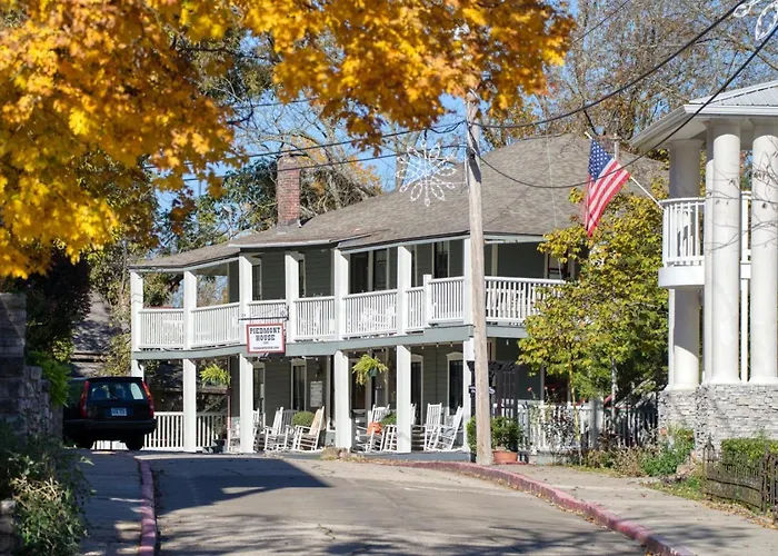 Downtown Victorian Ste Piedmont Villa Eureka Springs