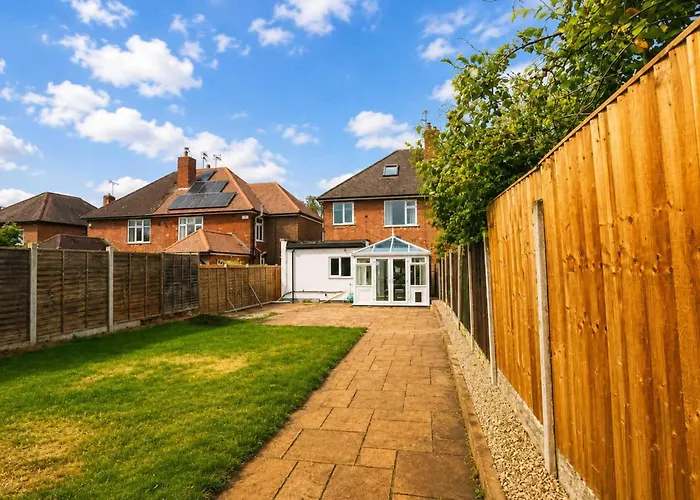Huge 4 Bed Family Home In Derbyshire With Parking
