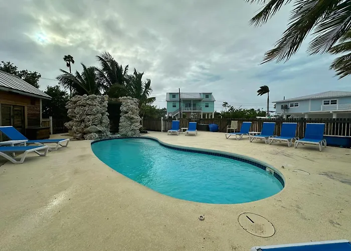 Tiki Beach - Big Pine Key