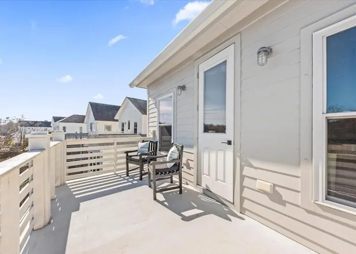 The Oakwood Retreat Marsh View Home With Game Room And Porches Charleston